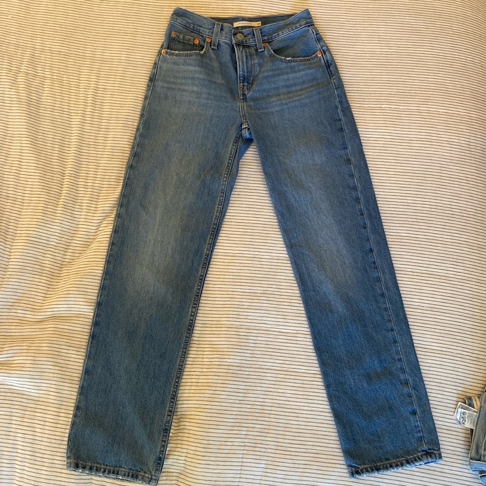 Levi’s Low Pro Straight Jean’s Size 24